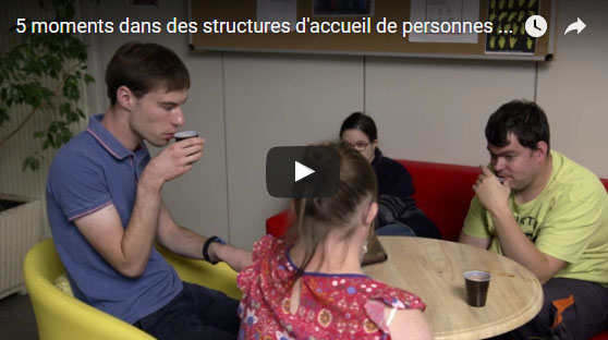 visuel illustratif pour l'actualité sur le documentaire sur les structures d'accueil des personnes autistes